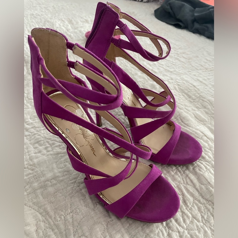 Suede heels. Fuchsia. Jessica Simpson brand. Size 6